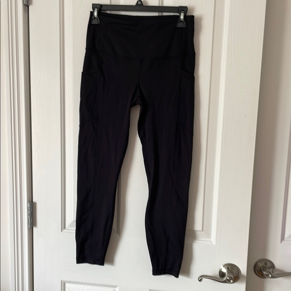 Yogalicious medium women’s leggings